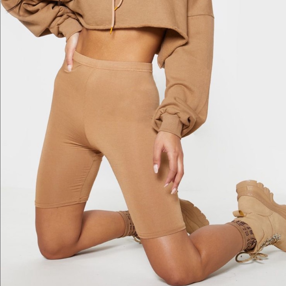 Camel biker shorts